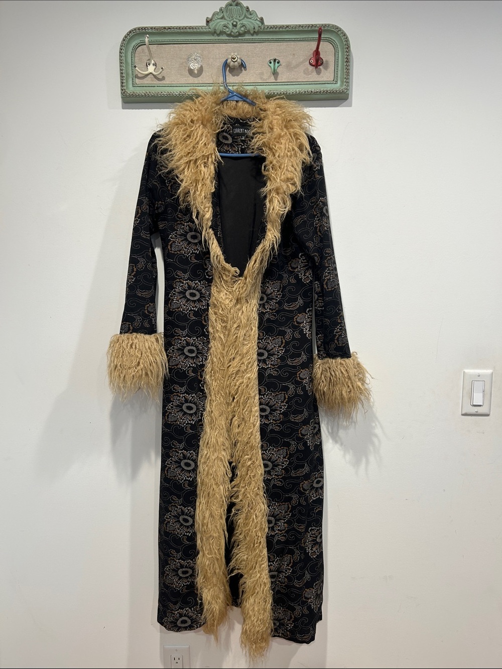 Dolls Kill Black Floral Filigree Long Penny Lane Trench Coat tan Faux-Fur Trim S